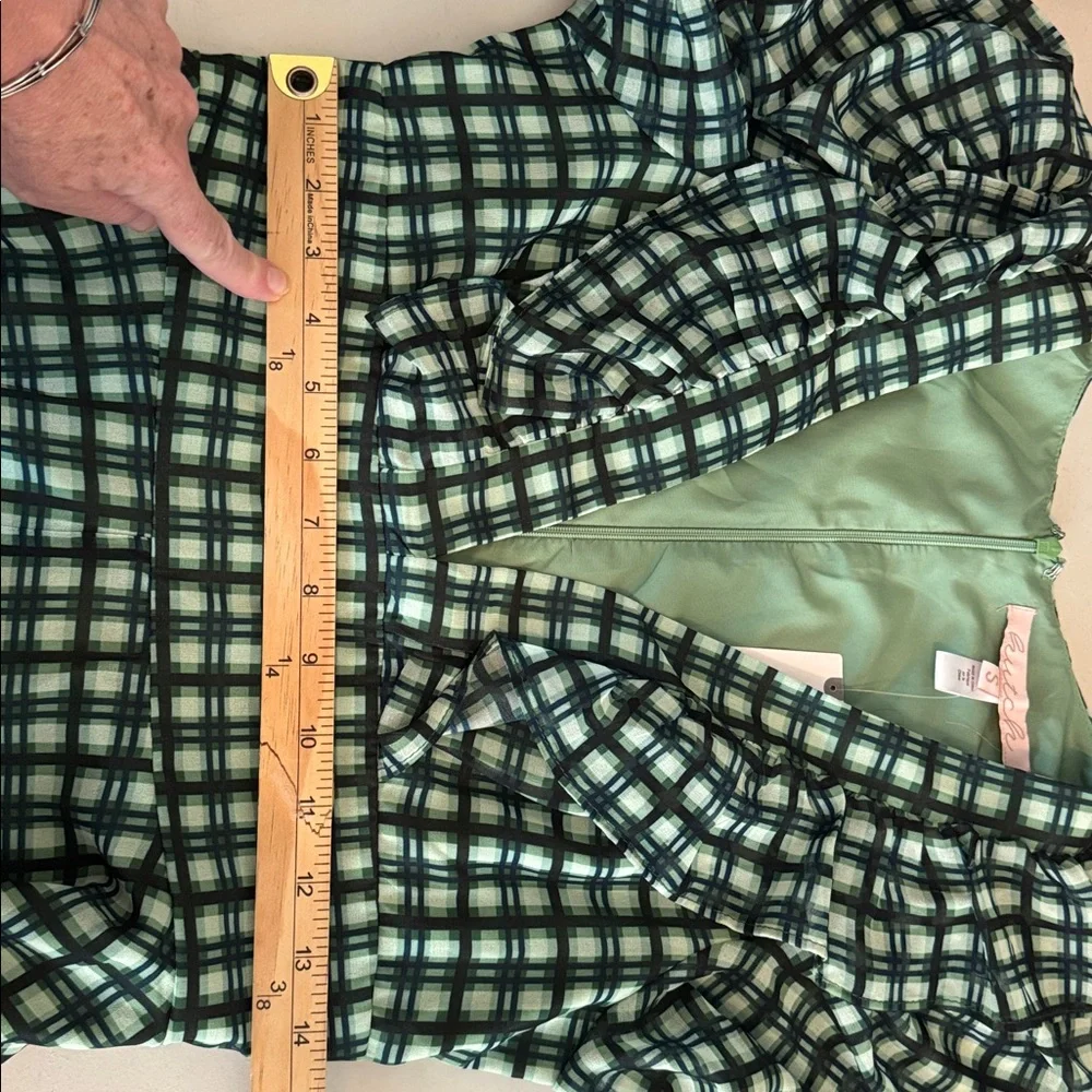 Anthropologie Hutch Deep-V Ruffled Romper in Emerald Green, Size small - Picture 12 of 13